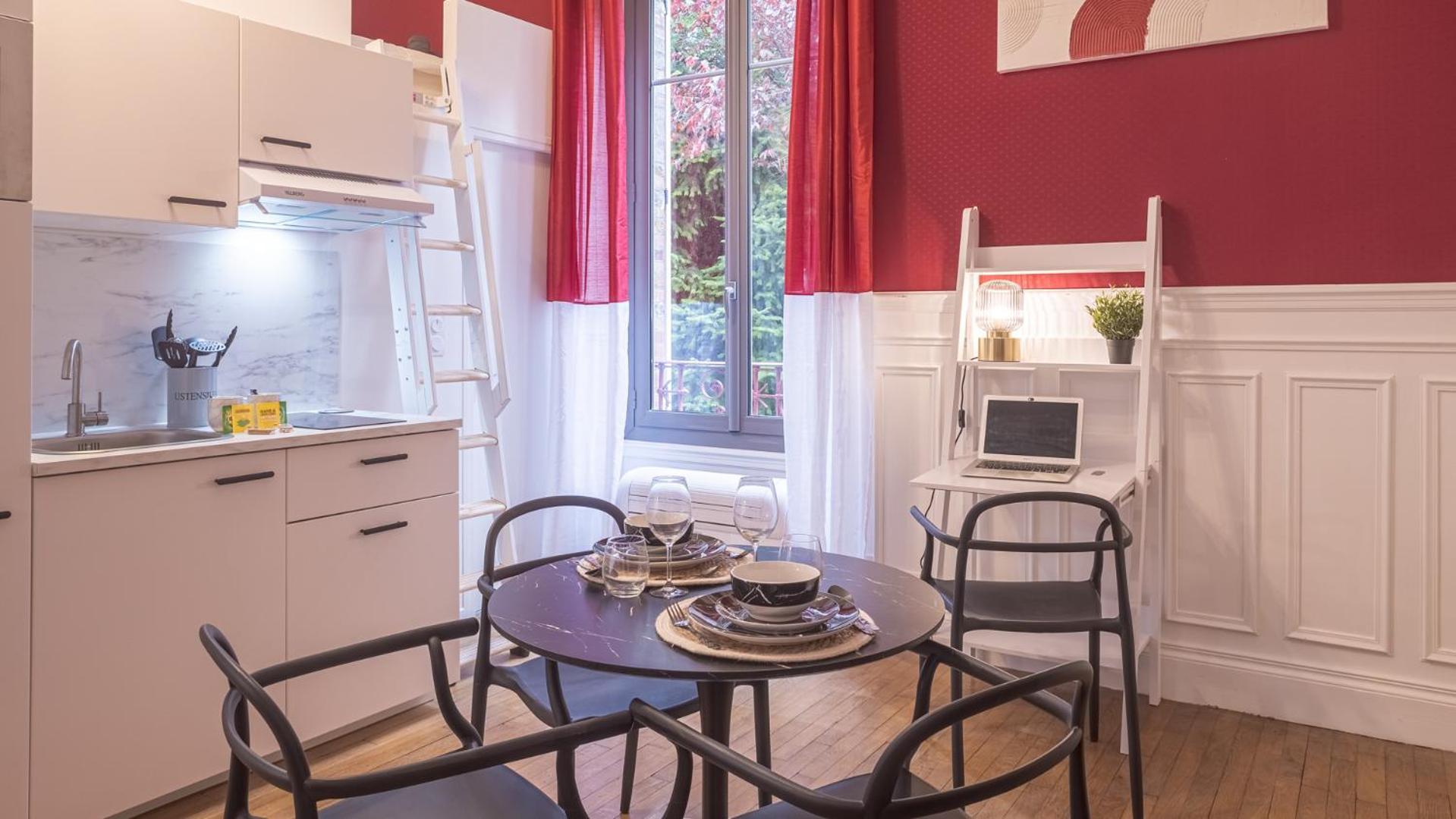 Bonappart 4 - Charme Napoleonien & Confort Troyes Bagian luar foto